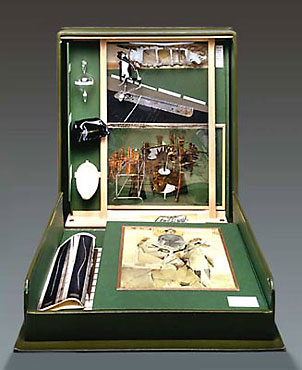Marcel Duchamp, portable museum
